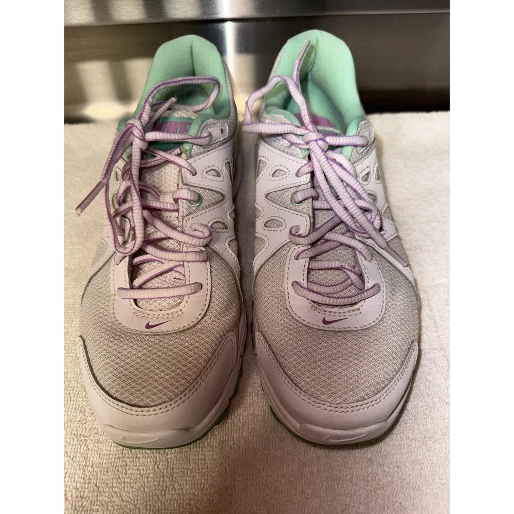 Nike Revolution Ladies Sneakers Size‎ 9.5 White And Teal